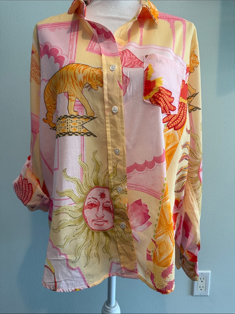Women's Sun & Tiger Print Button-Down Shirt - Pink/Yellow size large ptp 24